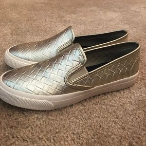 Sperry Seaside Woven Sneaker in Platinum